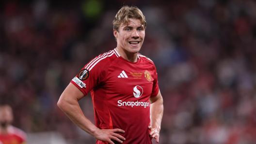 开云官网-米体：霍伊伦父亲明确将认真考虑去米兰，他们想知道竞技计划